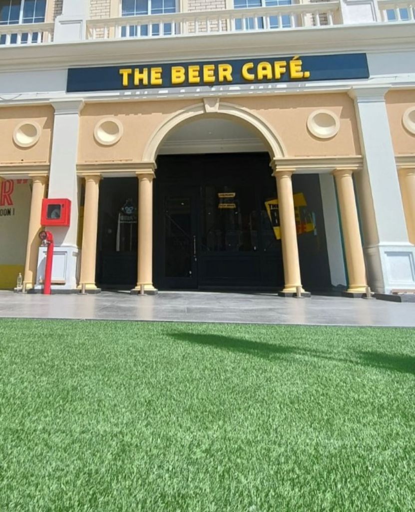 At Kernig Krafts, we specialize in crafting furniture that captures the essence of your beer cafe. With exquisite canning work and luxurious upholstery, we bring your vision to life, infusing personality into every piece. 