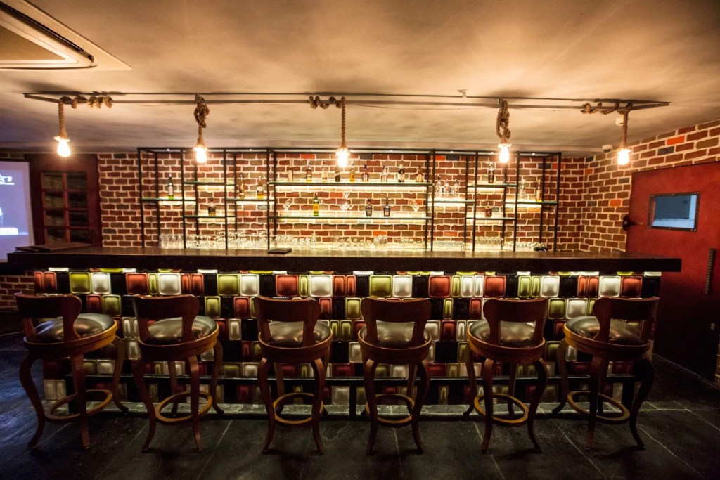 Each piece seems to narrate a story, a story of dedication and artistry. Kernig Krafts' signature touch is not merely in the materials, but in the meticulous craftsmanship that transforms these materials into functional works of art by Kernig Krafts.